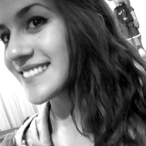 Meet your Posher, Daniela